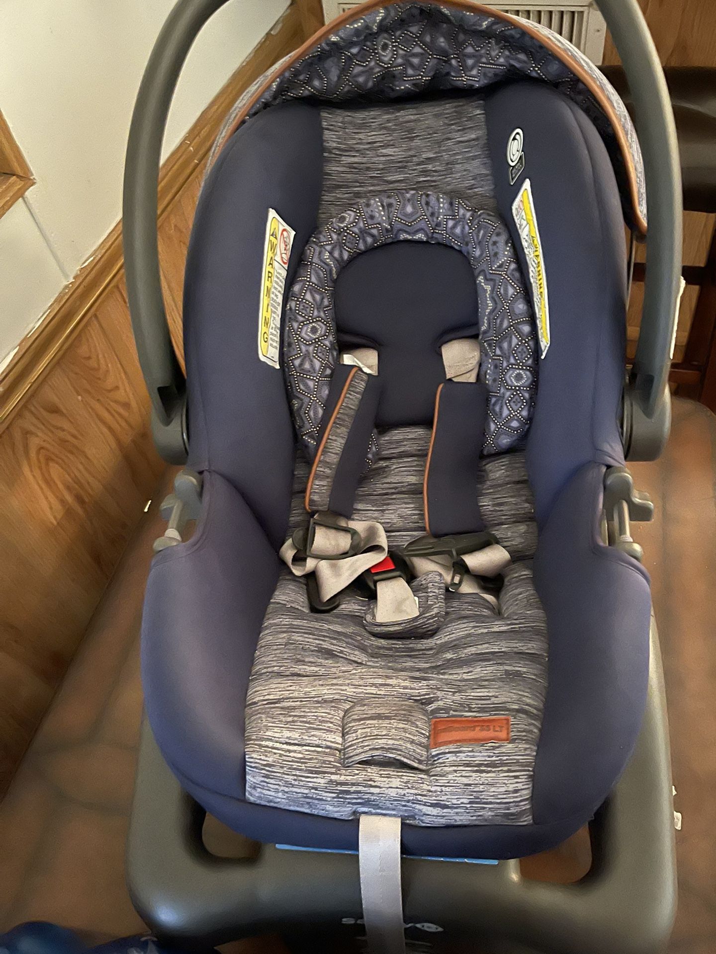 Silla De Carro Con Base Buenas Confuciones 2 Meses De Uso