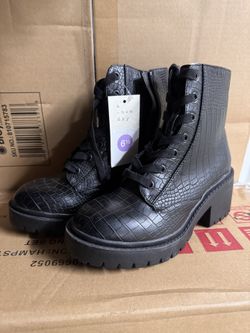 womens boots black size 6.5 brand new heels