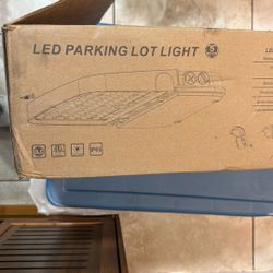 Lus LED para Parqueos O Terrenos Grandes