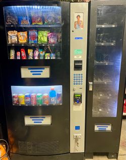 Seaga HY900 Vending Machine with side entree