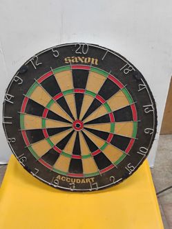 Vintage Saxon Accudart bristle dartboard, a brand formerly associated with Nodor. 18x2