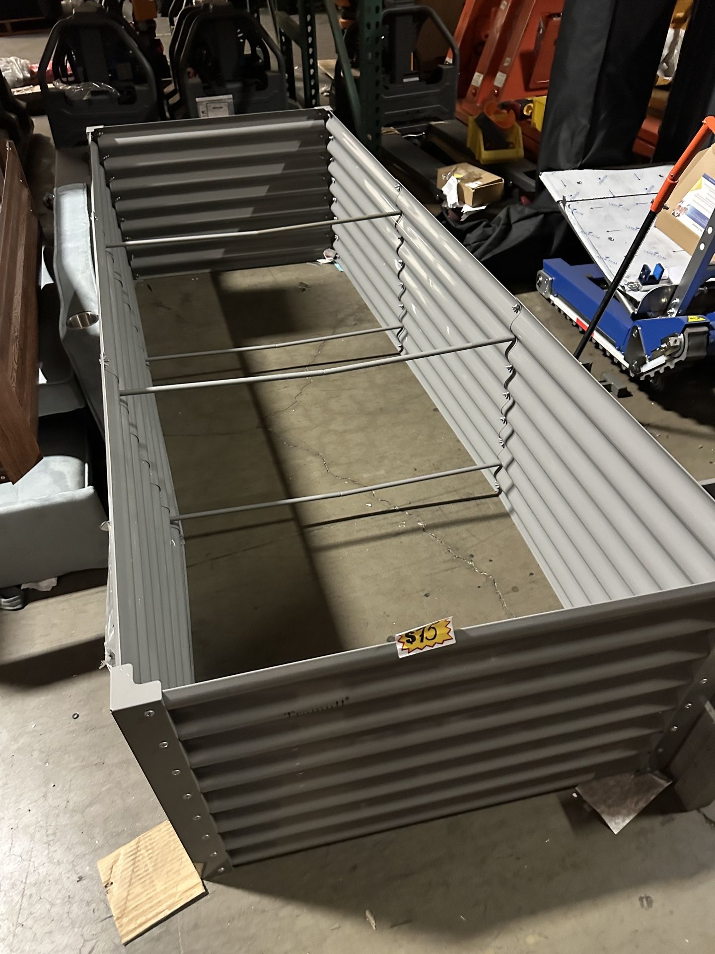 New 4’x8’x2’ Galvanized Steel Rust-Resistant Planter Box for Outdoor Gardening
