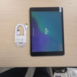 Ipad 7th 32gb. Wifi And Cellular 