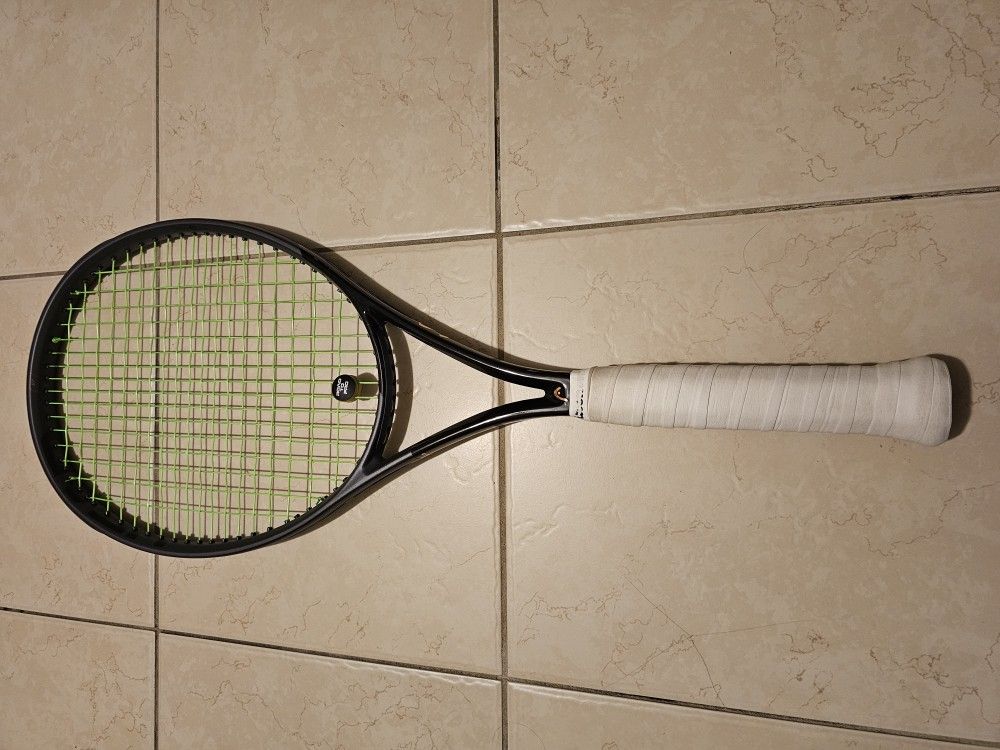 Head Speed MP Black

Racquet

