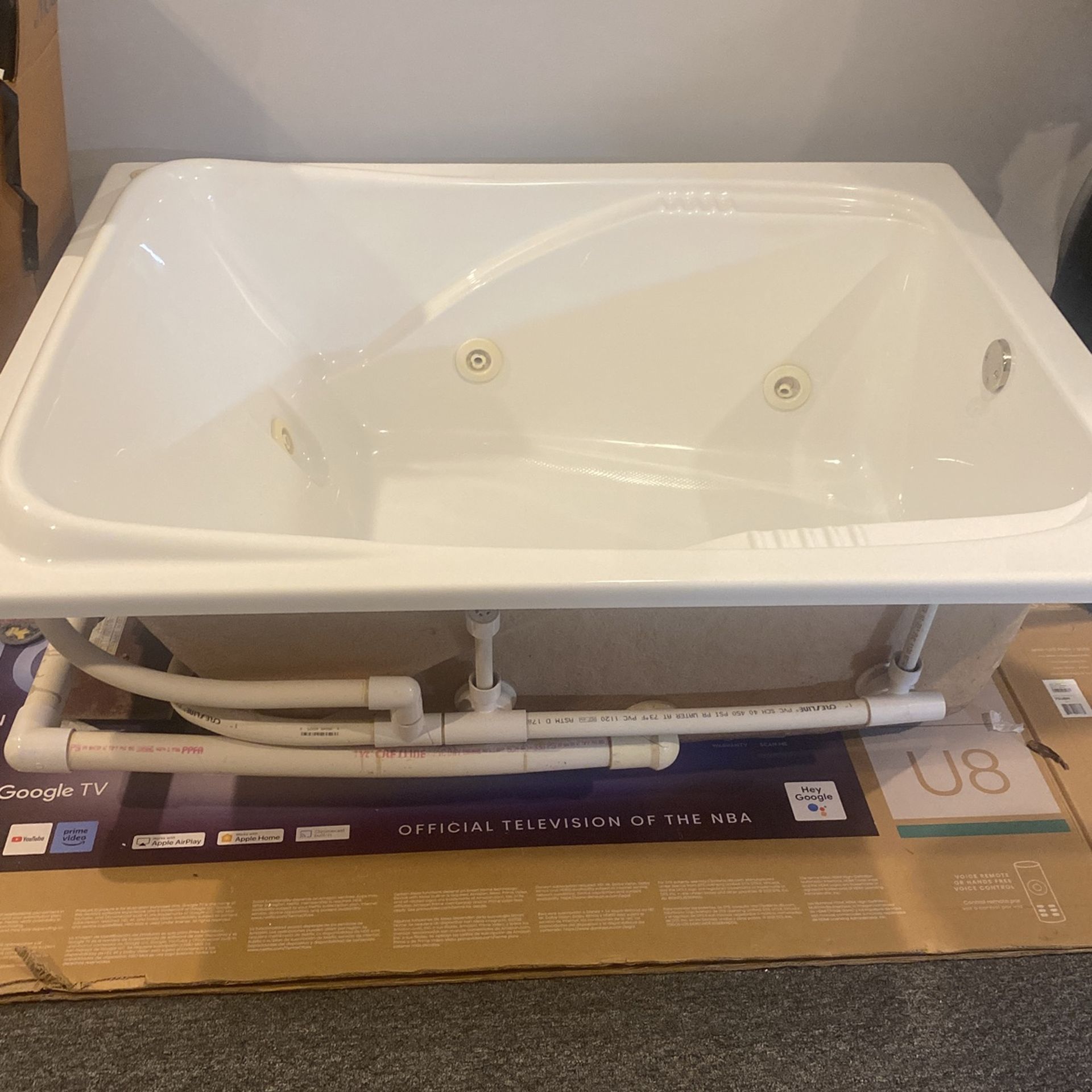 Brand New Jetted Bath Tub