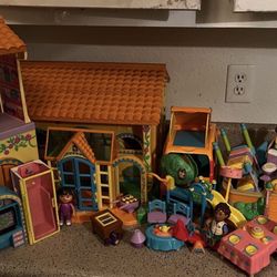 Dora House Playsets A lot