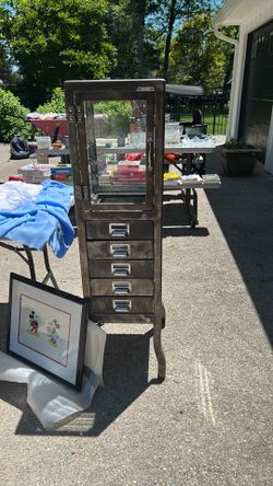 Replica vintage medicine cabinet
