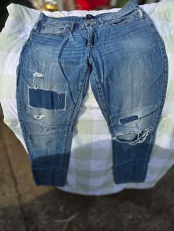 Gap Slim Distressed Patchwork Jeans Size 30x32 – Trendy Denim