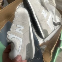 Size 9C new balance brand new