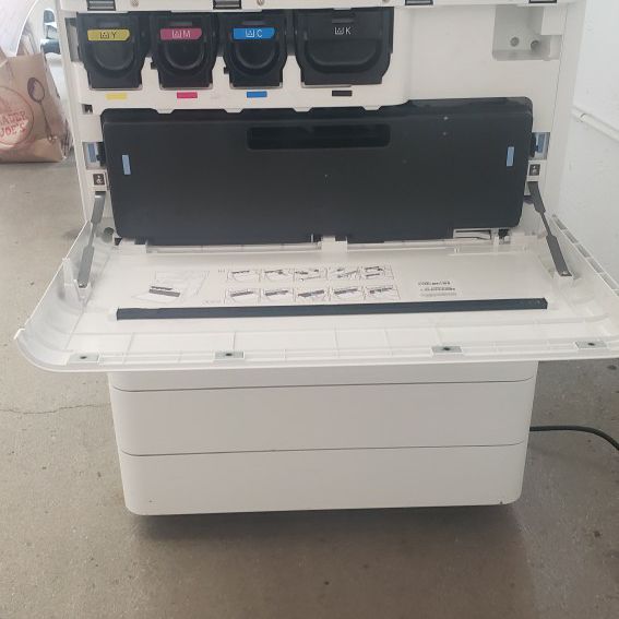 HP Color Laserjet Flow E87650 With 4 Trays