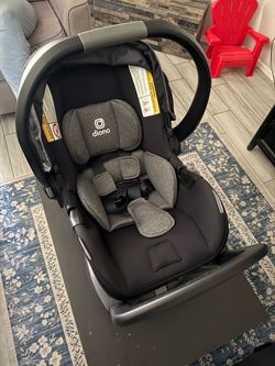 Diono LiteClik 30 R SafePlus Infant Car Seat and Base