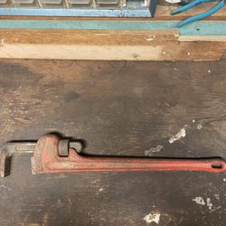 24 Inch Rigid Pipe Wrench 