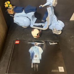 Lego Vespa 125 Set 10298