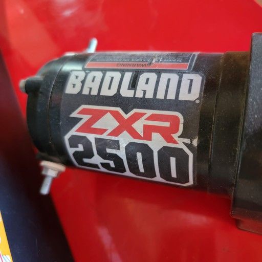 BADLAND ZXR 2500 WINCH