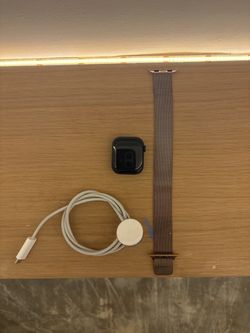Apple Watch with Milanese Band and Charger