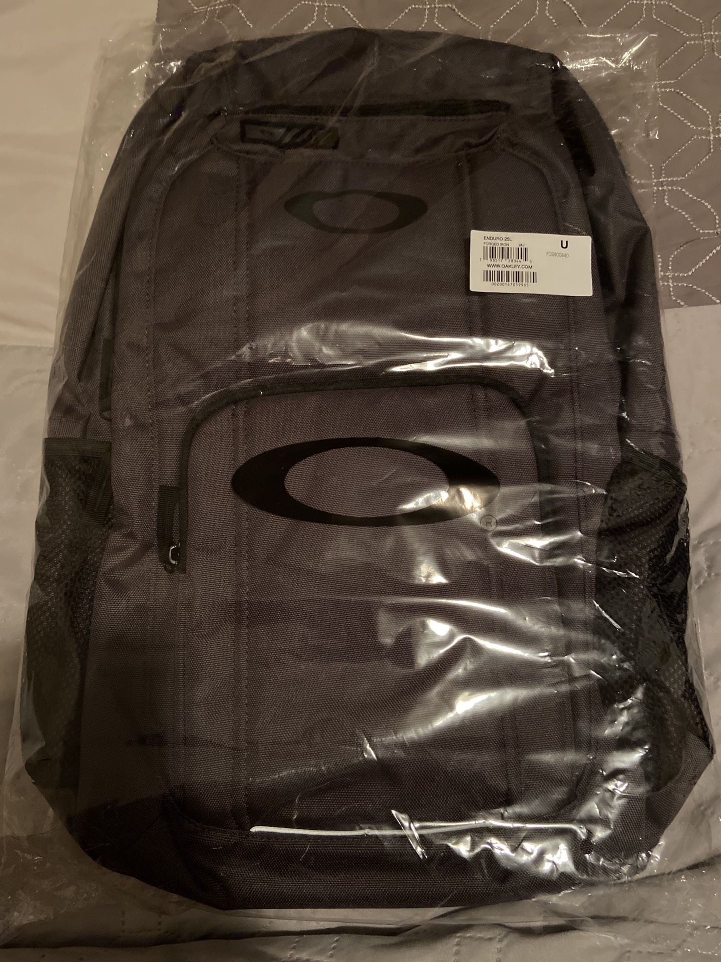 Oakley Enduro Backpack, 25L - Blackout, brand new In Plastic