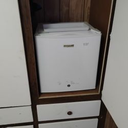 Accucold Mini Fridge 
