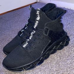 size 11.5 Hello MrLin running shoes - black