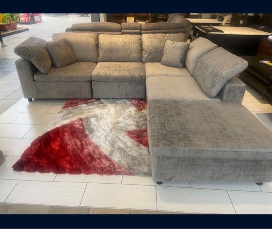 *Summer Closeout Sale*---Lima Flexible Gray Fabric Sectional Sofa W/Ottoman---Delivery And Easy Financing Available😉