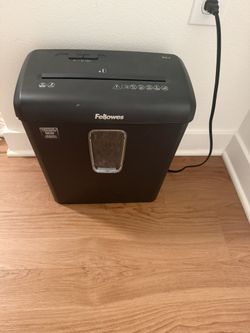 Paper And Credit Card Shredder 