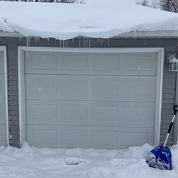 Garage door + Remote