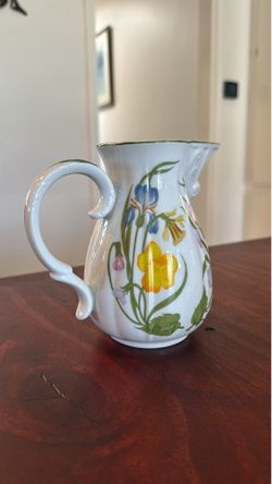 Art Nouveau- 6” Creamer (Collectible)