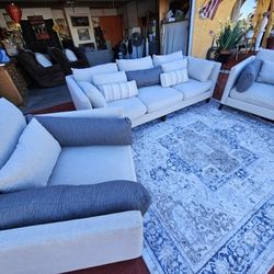 Beautiful Living Room Set High Quality Furniture Couch And 2 Chairs With Pillows Made In USA Like New Furniture Luxury Furniture 