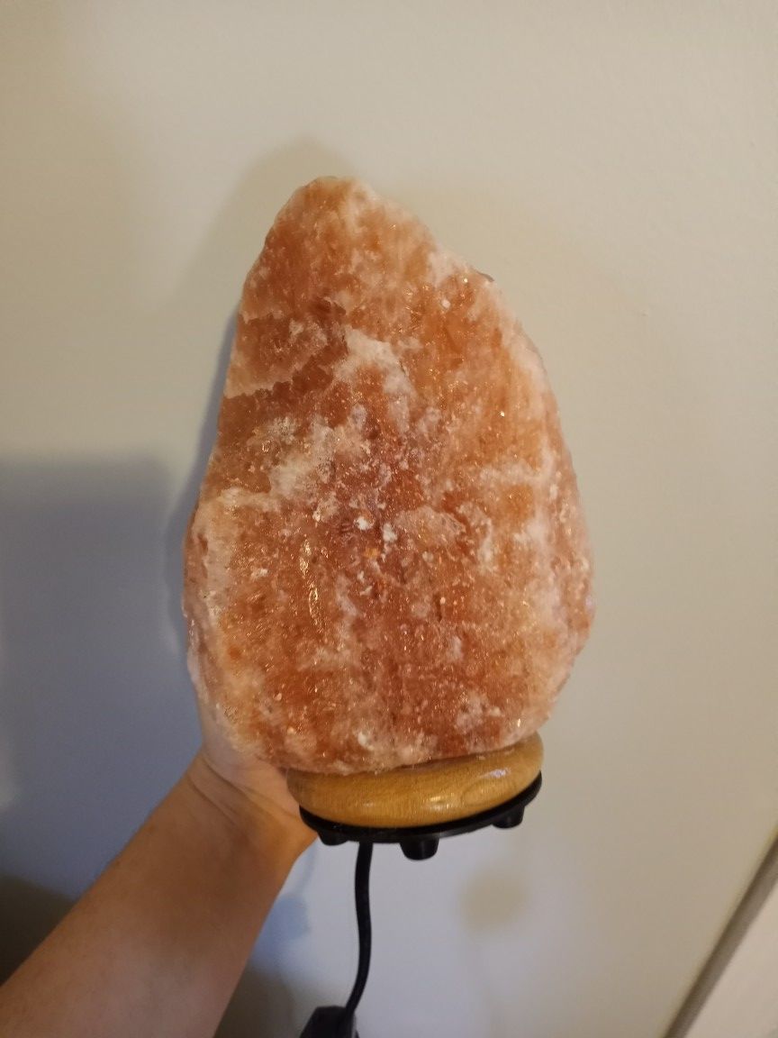 Himalayan salt lamp