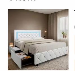 Queen bed with Mattress
