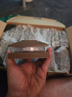 16 brand new 4×4 solar powered post lights