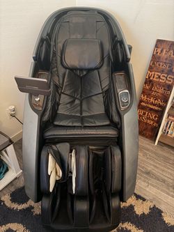 Daiwa Supreme Hybrid massage chair