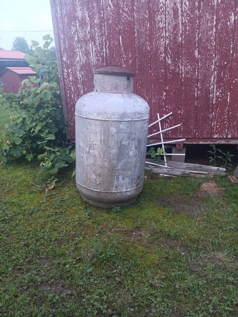 120 Gallon Propane Tank