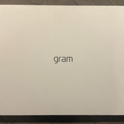 LG Gram 17 Intel Core I7-1195G7 2.9 GHz 32GB RAM 1 TB SSD