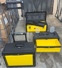 Caja De Erramienta. 19.5”W X 28.5” H 12” D 3-Tier Stackable Extendable Handle Trolley Tool Box