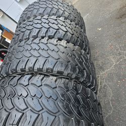 4 used tires Lt35x12.50r17 Procomp Xtreme MT $250.00all 4