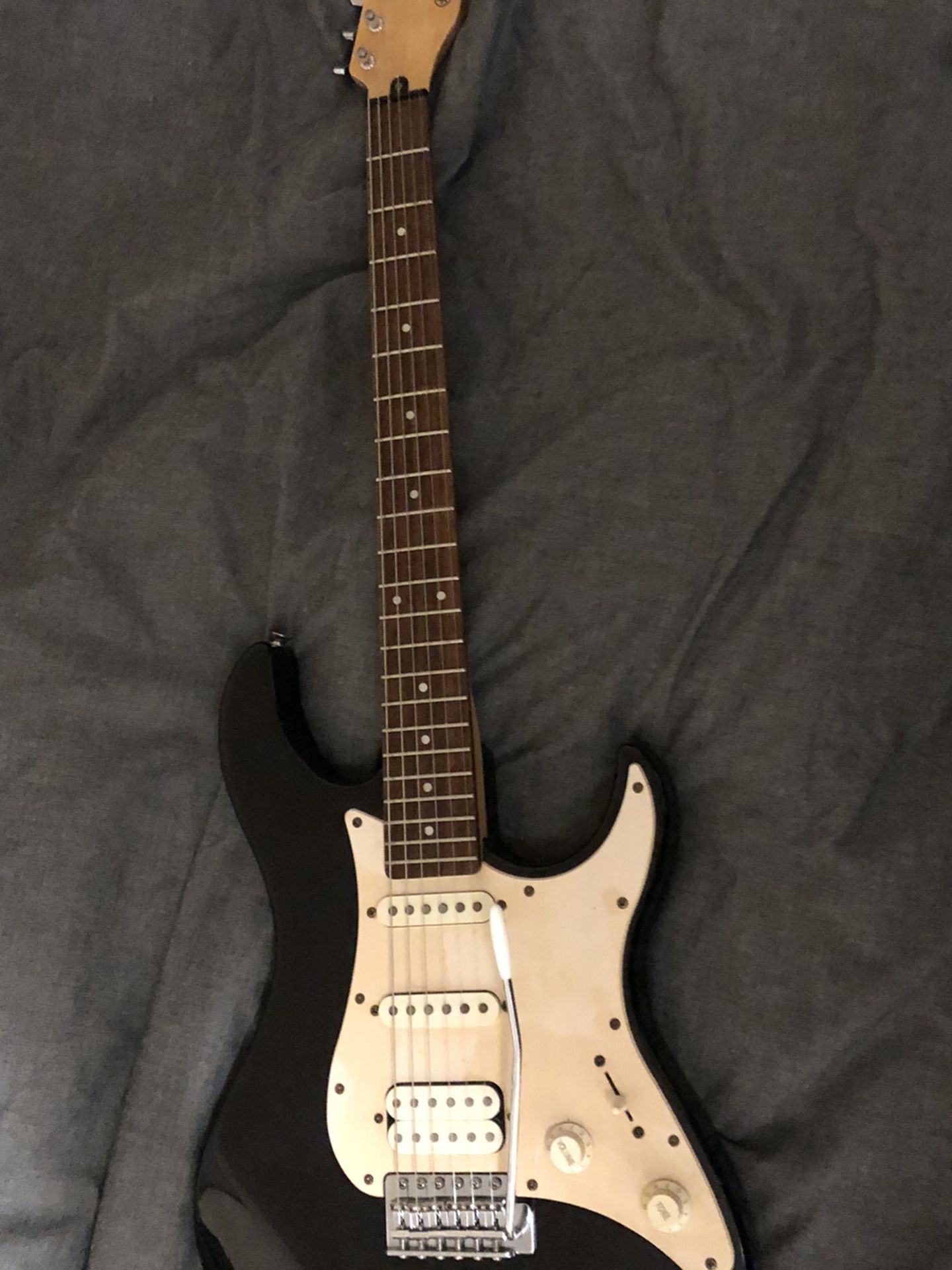 Yamaha EG112C Electric Guitar