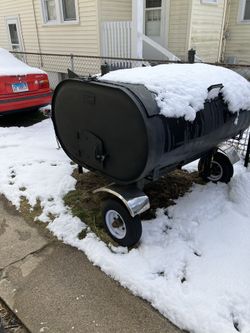 Barbecue grill/ Pig Roaster
