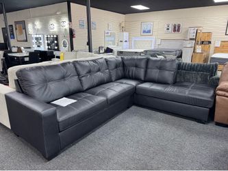 L Shape Sectional. 🚚WE DELIVER🚚