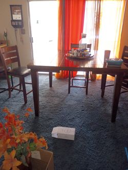 Dining Room Table W/4 Chairs