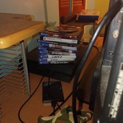 PlayStation 4 Console W 3 Controllers 6 Games In Great Condition 