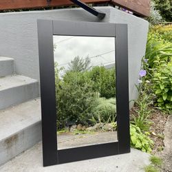 Saint-Gobain Miralite Evolution Wall Mirror – 20x30” – $10 