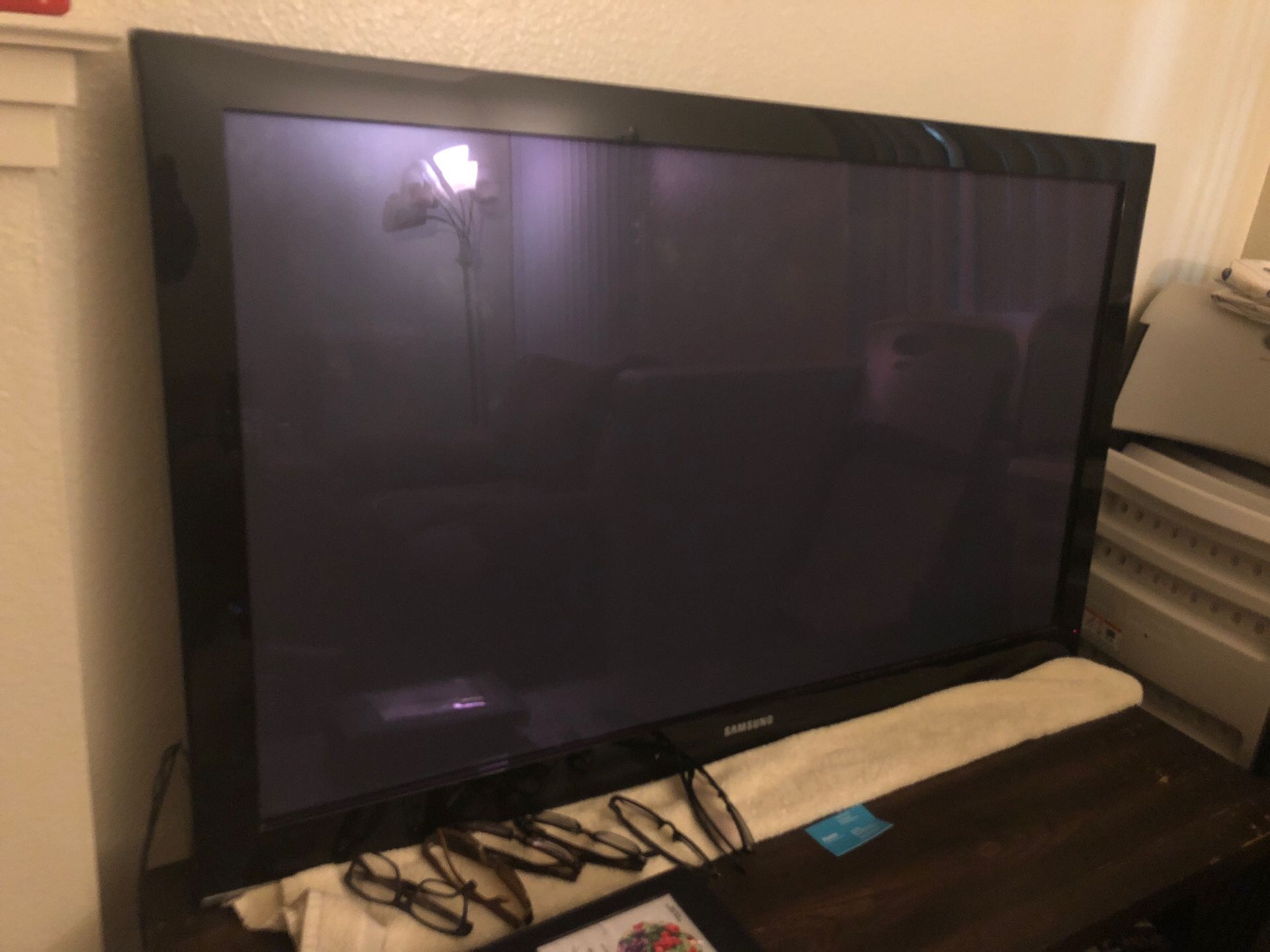 Samsung tv , moving out need to sell it