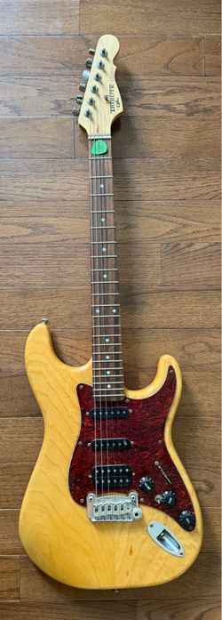 G&L Tribute Series Legacy Guitar with Brazilian Cherry Fretboard