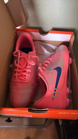 Girls soccer Nike cleats size 5.5