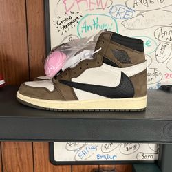 Travis Scott Air Jordan 1 Size 9 