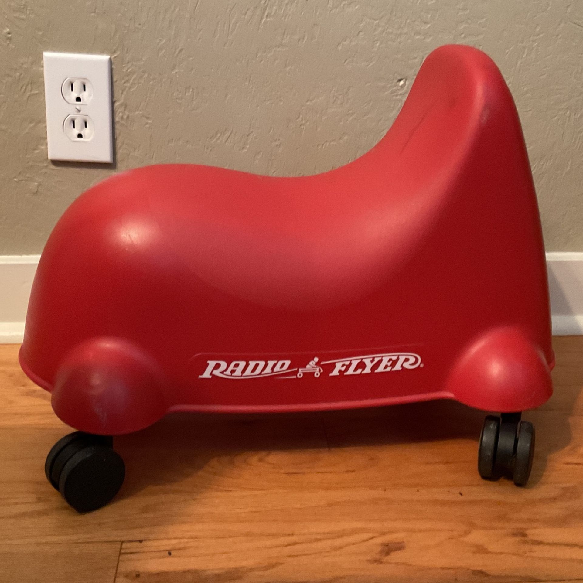 Red Radio Flyer Scoot N’ Zoom Toy