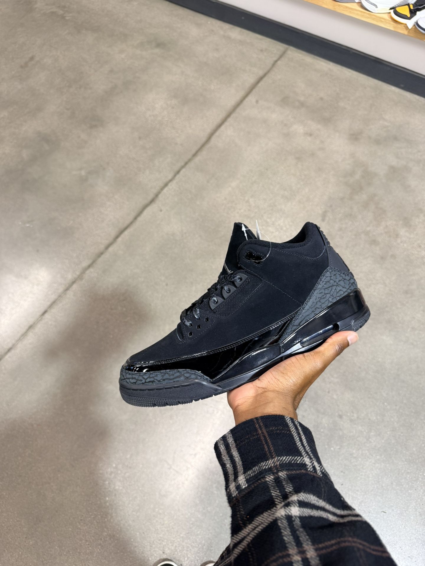 Pre-loved Air Jordan 3 Black Cat Sz13