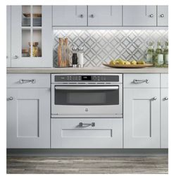 GE Profile 1.7-Cu. Feet 975 -Watt 29.9-Inches Built-In Microwave with Sensor Cooking Controls $750