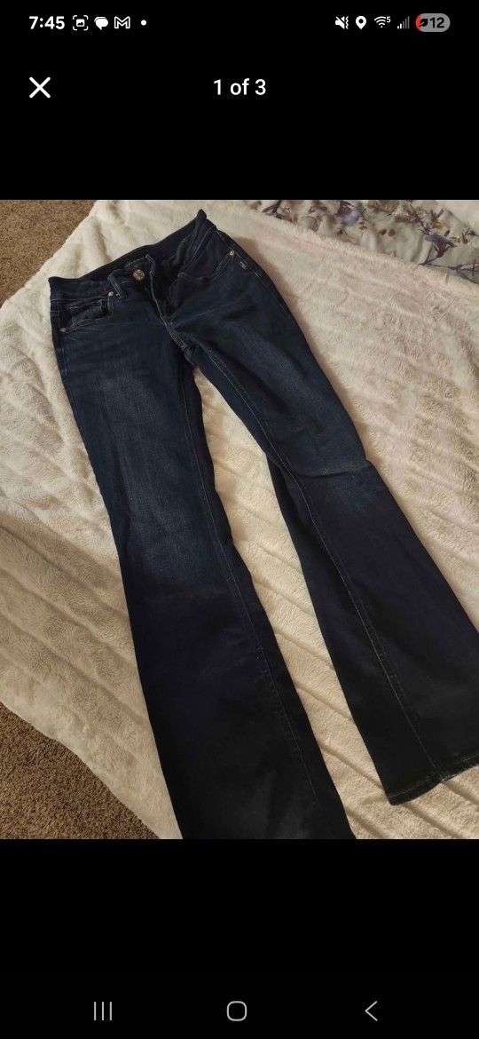 Jean's