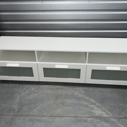 TV stand with 3-drawer Storage